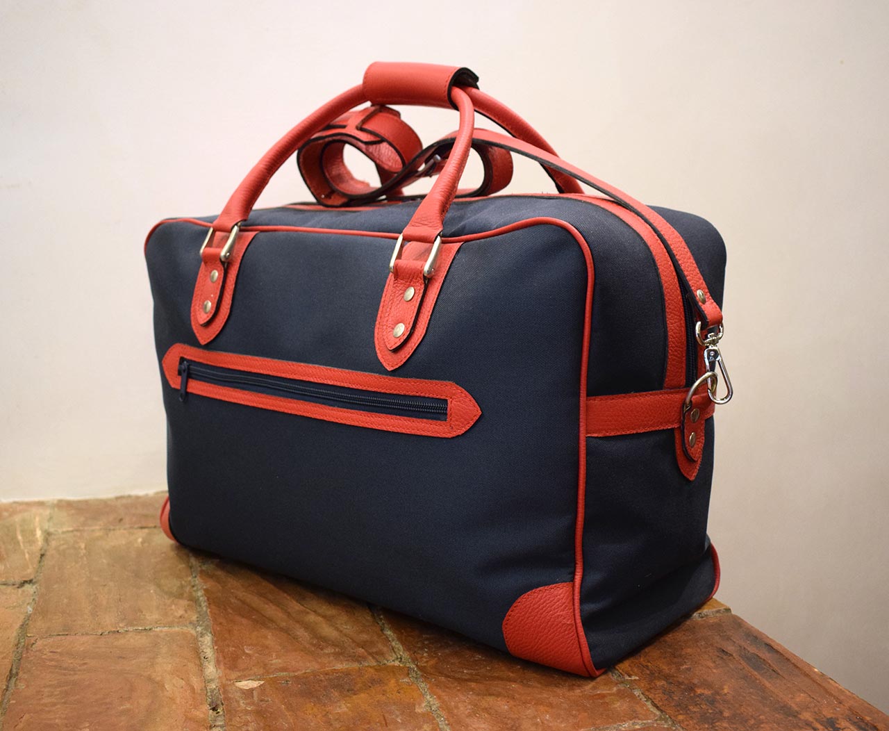 Handmade travel bag, waterproof canvas and leather - Mancini Leather