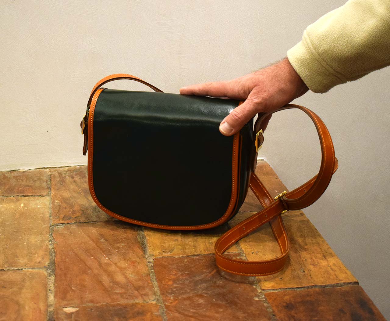 Vesta Easy, Italian leather handmade purse by Mancini Leather Since 1918