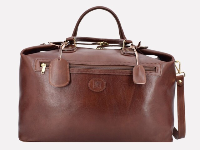 Leather Cube, Italian leather travel bag designed and handcrafted in Rome by Riccardo Mancini