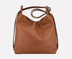 Carmenta, Italian leather tote bag backpack designed and handcrafted in Rome by Riccardo Mancini Carmenta, Italian leather tote bag backpack designed and handcrafted in Rome by Riccardo Mancini