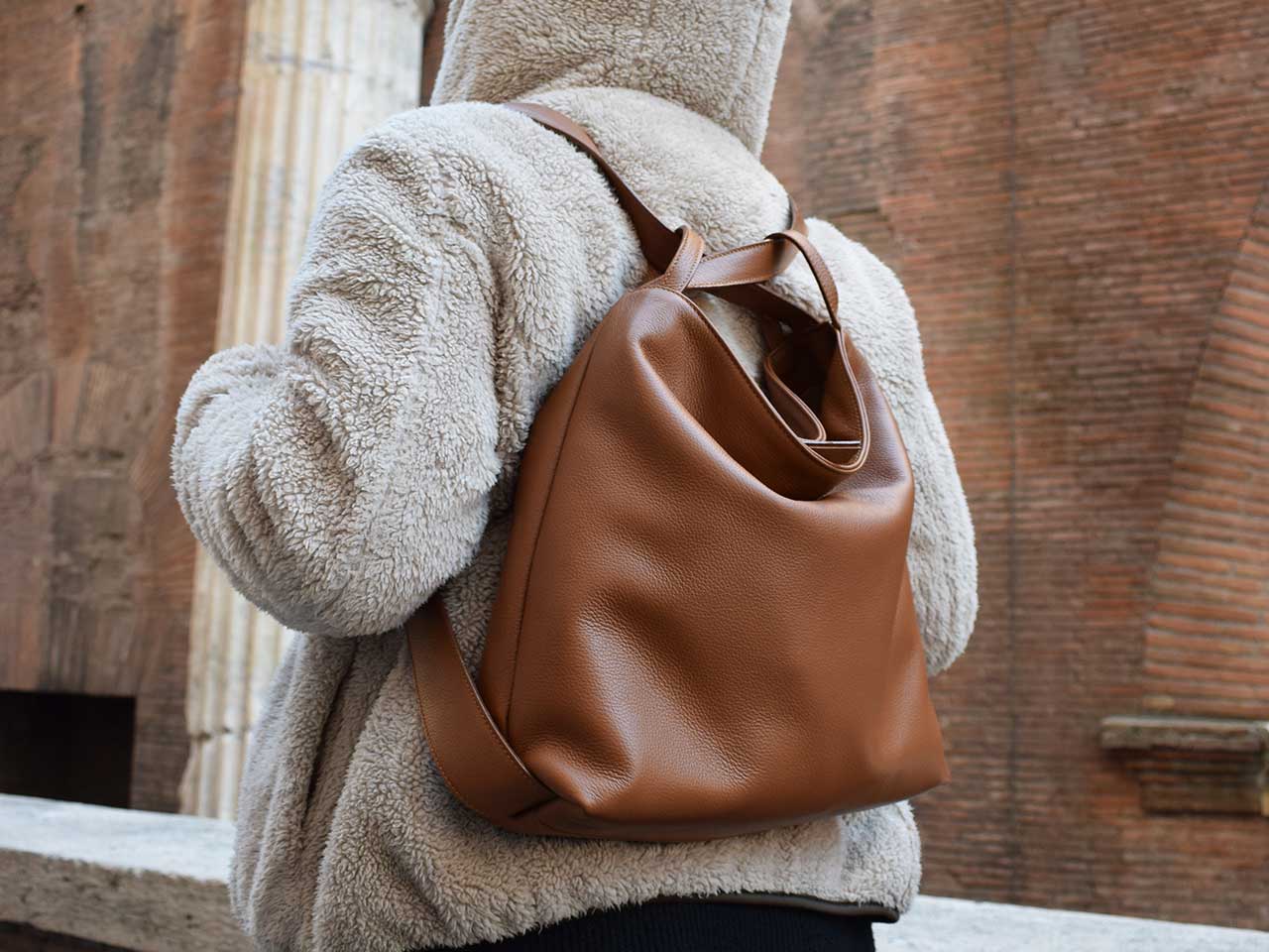Carmenta, Italian leather tote bag backpack designed and handcrafted in Rome by Riccardo Mancini