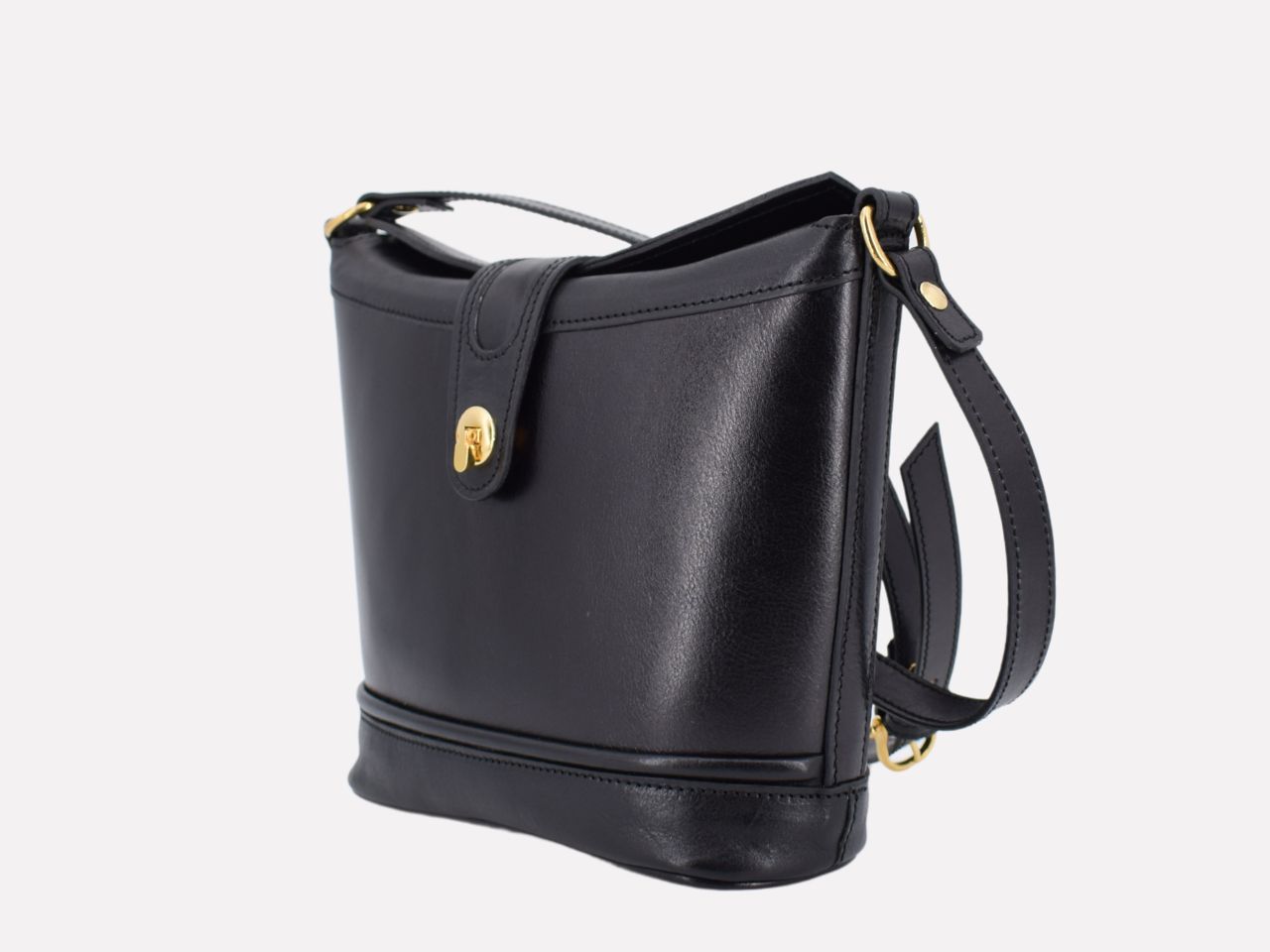 Aura, Italian leather "bucket" handbag designed and handcrafted in Rome by Riccardo Mancini