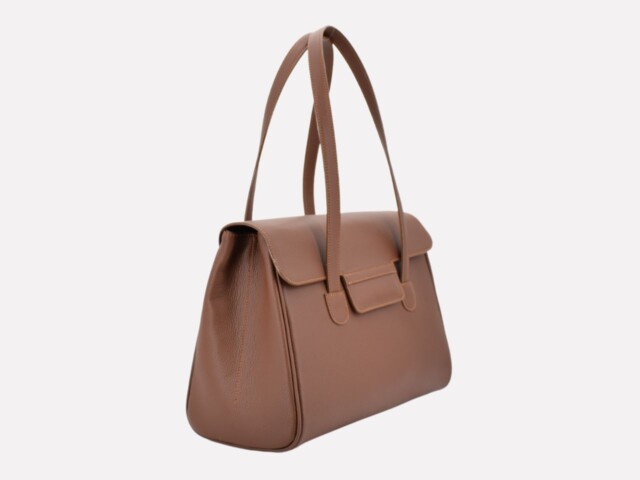 Mitra, Italian leather handbag designed and handcrafted by Riccardo Mancini